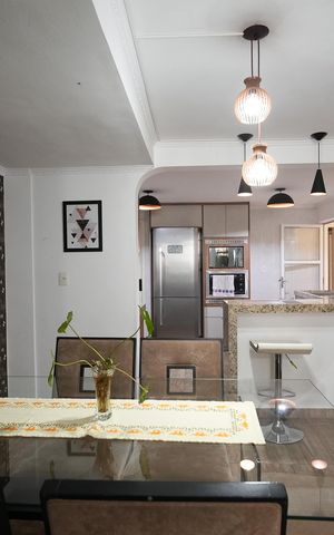 Casa à venda com 212m², 3 quartos e 2 vagasSala