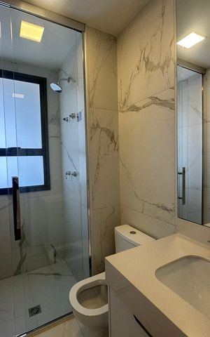 Apartamento para alugar com 245m², 4 quartos e 4 vagas Apartamento para alugar com 245m², 4 quartos e 4 vagasBanheiro 2 da Suíte 1