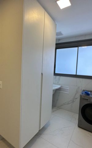 Apartamento para alugar com 245m², 4 quartos e 4 vagas Apartamento para alugar com 245m², 4 quartos e 4 vagasÁrea de Serviço