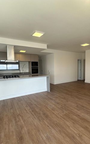 Apartamento para alugar com 245m², 4 quartos e 4 vagas Apartamento para alugar com 245m², 4 quartos e 4 vagasSala
