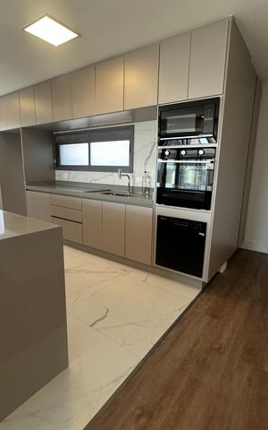 Apartamento para alugar com 245m², 4 quartos e 4 vagas Apartamento para alugar com 245m², 4 quartos e 4 vagasCozinha
