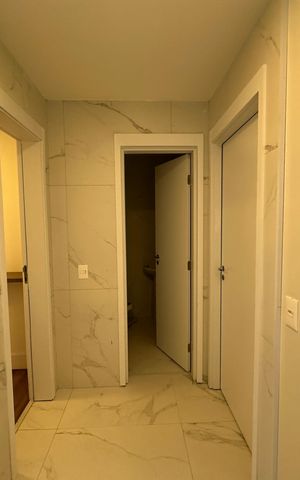 Apartamento para alugar com 245m², 4 quartos e 4 vagas Apartamento para alugar com 245m², 4 quartos e 4 vagasÁrea de Serviço