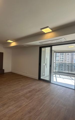 Apartamento para alugar com 245m², 4 quartos e 4 vagas Apartamento para alugar com 245m², 4 quartos e 4 vagasSala