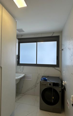 Apartamento para alugar com 245m², 4 quartos e 4 vagas Apartamento para alugar com 245m², 4 quartos e 4 vagasÁrea de Serviço