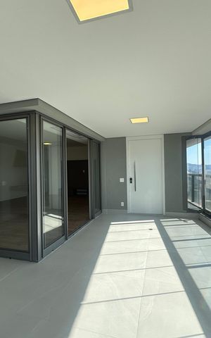 Apartamento para alugar com 245m², 4 quartos e 4 vagas Apartamento para alugar com 245m², 4 quartos e 4 vagasVaranda da Sala