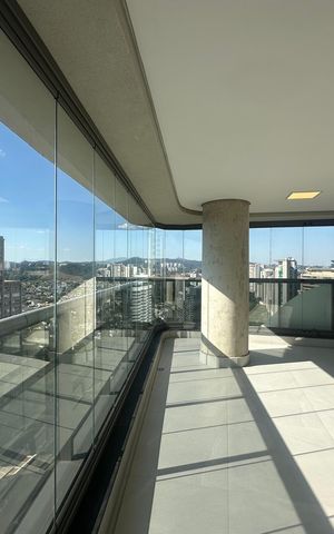 Apartamento para alugar com 245m², 4 quartos e 4 vagas Apartamento para alugar com 245m², 4 quartos e 4 vagasVaranda da Sala