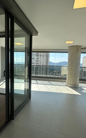 Apartamento para alugar com 245m², 4 quartos e 4 vagas Apartamento para alugar com 245m², 4 quartos e 4 vagasVaranda da Sala