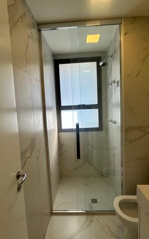 Apartamento para alugar com 245m², 4 quartos e 4 vagas Apartamento para alugar com 245m², 4 quartos e 4 vagasBanheiro da Suíte 2