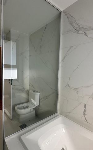 Apartamento para alugar com 245m², 4 quartos e 4 vagas Apartamento para alugar com 245m², 4 quartos e 4 vagasBanheiro 1 da Suíte 1