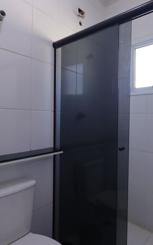 Apartamento à venda com 108m², 2 quartos e 2 vagasBanheiro da suíte