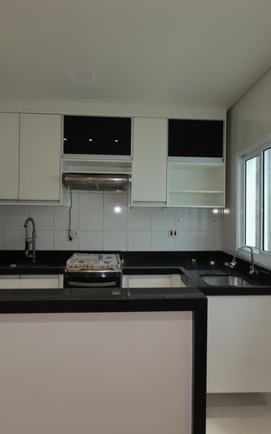 Apartamento à venda com 108m², 2 quartos e 2 vagasCozinha