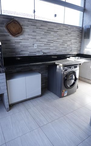 Casa à venda com 280m², 3 quartos e 4 vagas