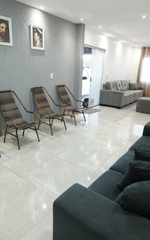Casa à venda com 280m², 3 quartos e 4 vagas