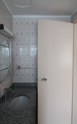 Apartamento à venda com 96m², 2 quartos e 2 vagasBanheiro da Suíte 1
