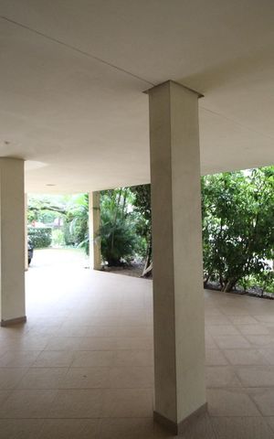 Apartamento à venda com 96m², 2 quartos e 2 vagasHall social