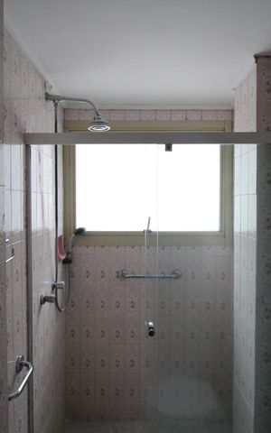 Apartamento à venda com 96m², 2 quartos e 2 vagasBanheiro da Suíte 1