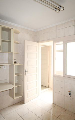 Apartamento à venda com 96m², 2 quartos e 2 vagasCozinha