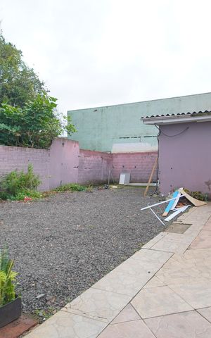 Casa à venda com 100m², 3 quartos e 2 vagasQuintal