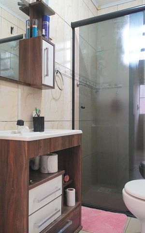 Casa à venda com 100m², 3 quartos e 2 vagasBanheiro