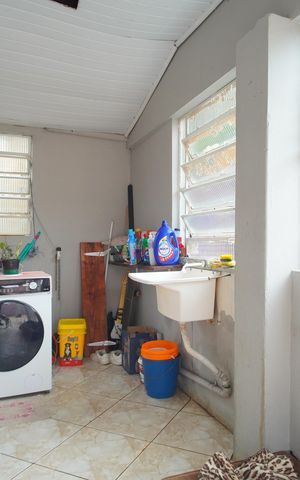 Casa à venda com 100m², 3 quartos e 2 vagastanque