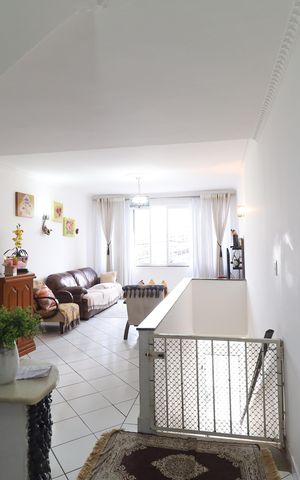 Casa à venda com 220m², 3 quartos e 2 vagas