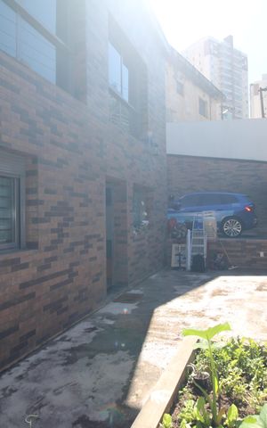 Casa à venda com 60m², 2 quartos e sem vagaQuintal