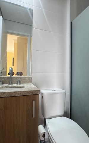 Apartamento à venda com 64m², 2 quartos e 2 vagas Apartamento à venda com 64m², 2 quartos e 2 vagasBanheiro da Suíte 1