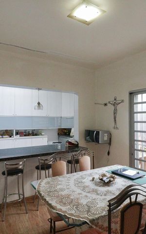 Casa à venda com 491m², 3 quartos e 8 vagasCozinha