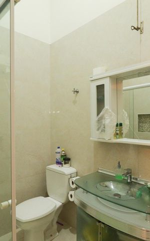 Casa à venda com 491m², 3 quartos e 8 vagasBanheiro Social