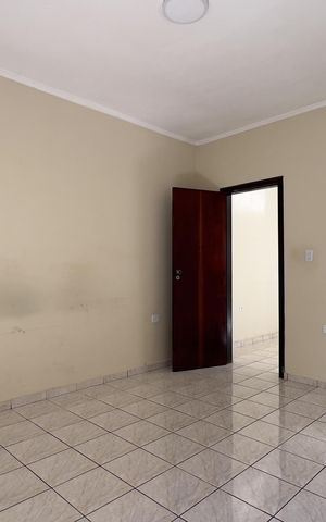 Casa para alugar com 300m², 2 quartos e 4 vagas Casa para alugar com 300m², 2 quartos e 4 vagasQuarto 1