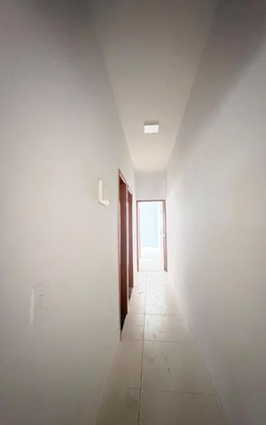 Casa à venda com 83m², 2 quartos e 2 vagas Casa à venda com 83m², 2 quartos e 2 vagasCorredor