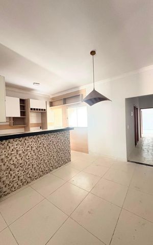 Casa à venda com 83m², 2 quartos e 2 vagas