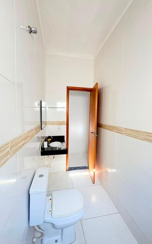 Casa à venda com 83m², 2 quartos e 2 vagas Casa à venda com 83m², 2 quartos e 2 vagasBanheiro