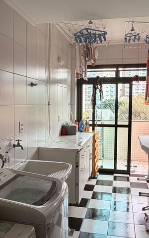 Apartamento à venda com 280m², 4 quartos e 3 vagasÁrea de Serviço