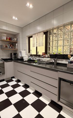 Apartamento à venda com 280m², 4 quartos e 3 vagasCozinha