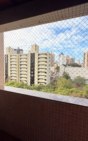Apartamento à venda com 280m², 4 quartos e 3 vagasSuíte 2 