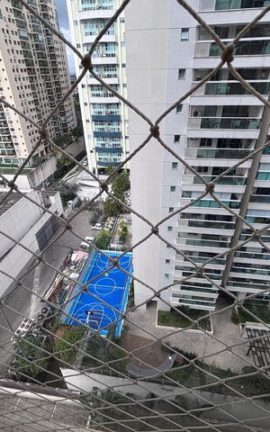 Apartamento à venda com 83m², 3 quartos e 1 vaga Apartamento à venda com 83m², 3 quartos e 1 vagaVaranda