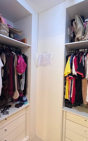 Apartamento à venda com 83m², 3 quartos e 1 vaga Apartamento à venda com 83m², 3 quartos e 1 vagaCloset do quarto 1