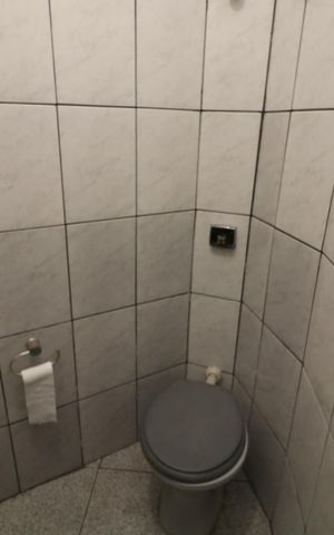 Casa para alugar com 320m², 5 quartos e 3 vagasBanheiro 2