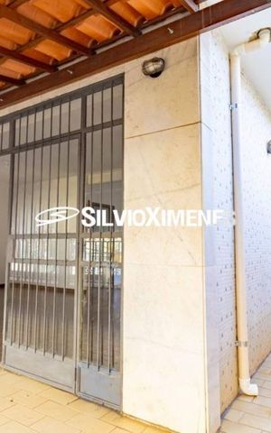 Casa à venda com 320m², 4 quartos e 2 vagas