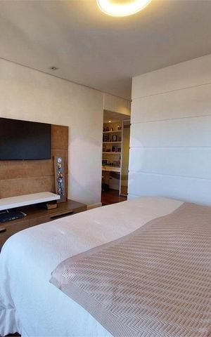 Apartamento à venda com 218m², 3 quartos e 4 vagas