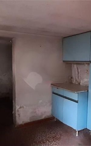 Casa à venda com 230m², 4 quartos e sem vaga