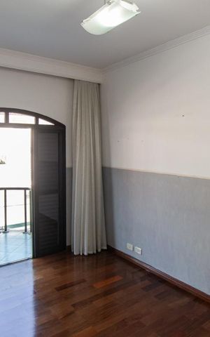 Casa à venda com 250m², 3 quartos e 2 vagas Casa à venda com 250m², 3 quartos e 2 vagasSuíte 2