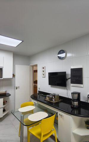 Casa de condomínio à venda com 360m², 5 quartos e 5 vagas