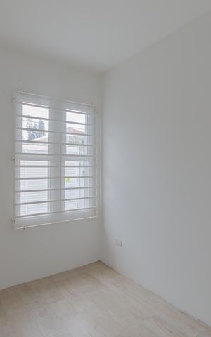 Casa à venda com 420m², 5 quartos e 3 vagas Casa à venda com 420m², 5 quartos e 3 vagasQuarto 1
