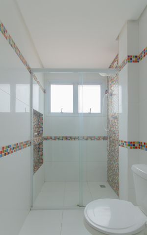 Casa à venda com 420m², 5 quartos e 3 vagas Casa à venda com 420m², 5 quartos e 3 vagasBanheiro Social