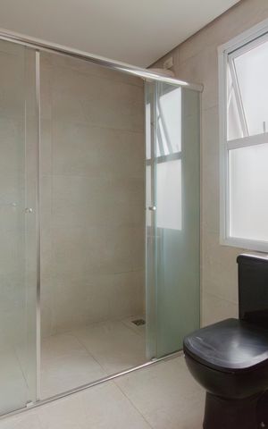 Casa à venda com 420m², 5 quartos e 3 vagas Casa à venda com 420m², 5 quartos e 3 vagasBanheiro da Suíte