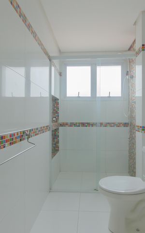 Casa à venda com 420m², 5 quartos e 3 vagas Casa à venda com 420m², 5 quartos e 3 vagasBanheiro Social