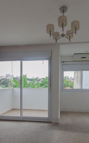 Casa à venda com 420m², 5 quartos e 3 vagas Casa à venda com 420m², 5 quartos e 3 vagasSuíteSuíte