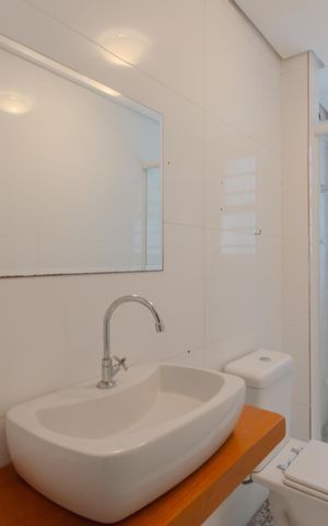 Casa à venda com 420m², 5 quartos e 3 vagas Casa à venda com 420m², 5 quartos e 3 vagasBanheiro de serviço
